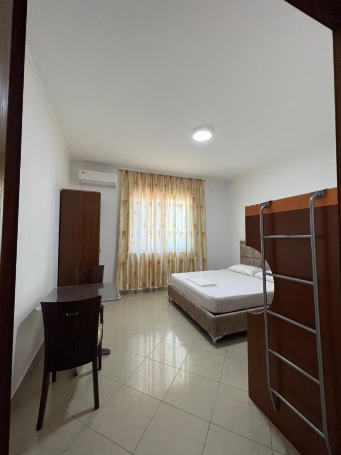 Guest House Il Palazzo Durres Luaran gambar